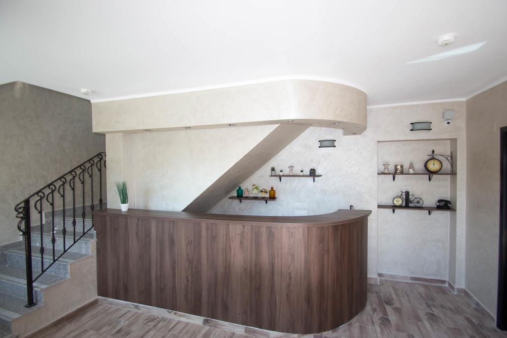 Hotel La Conac Vaslui Esterno foto