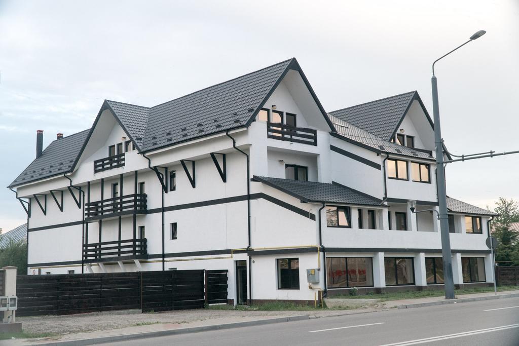 Hotel La Conac Vaslui Esterno foto